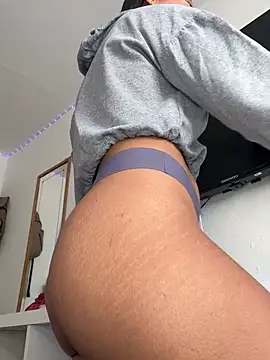 Snapshot of _Luana chatting on 01-14-25, 08:52  Luana online show from 01-14-25, 08:52