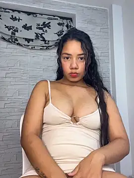 Snapshot of _Luana chatting on 04-30-26, 03:35 Luana online show from 04-30-26, 03:35