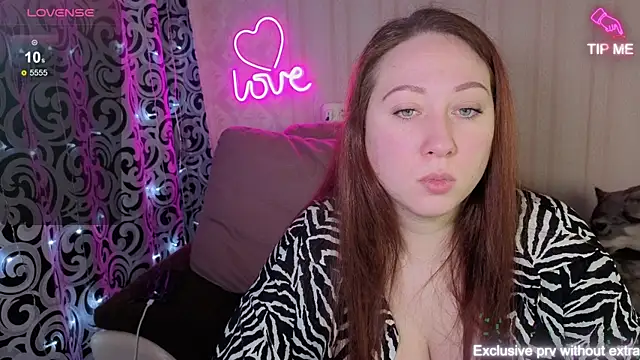 Snapshot of KellyCrystall chatting on 01-18-26, 08:51 KellyCrystall online show from 01-18-26, 08:51