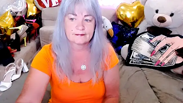 Snapshot of SiberiabBerry chatting on 06-22-26, 01:07 SiberiabBerry online show from 06-22-26, 01:07