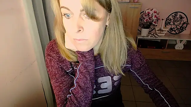 Hot Milady online show from 12-11-24, 07:31