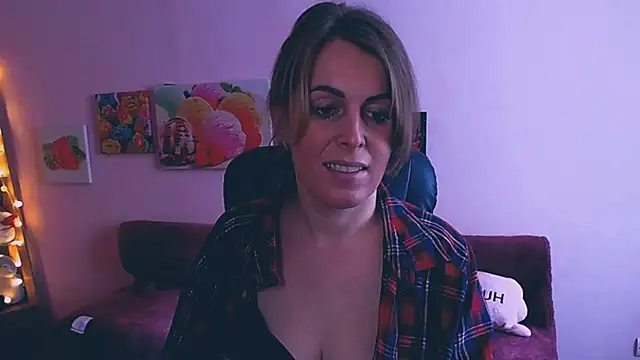 Hot Milady online show from 02-13-25, 08:06