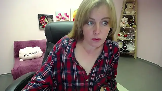 Hot Milady online show from 09-26-25, 07:01