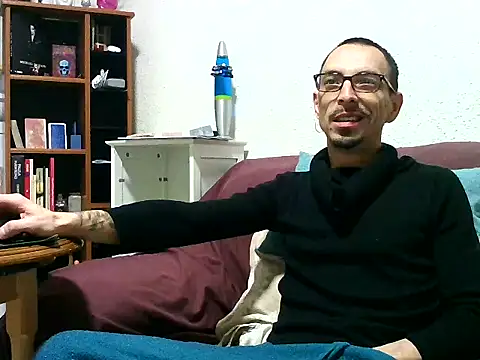 Snapshot of BaalPas chatting on 11-20-25, 03:07 BaalPas online show from 11-20-25, 03:07