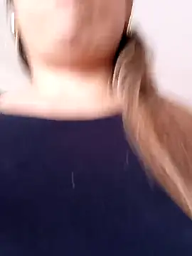 Snapshot of Katalina_S3xy chatting on 02-17-25, 07:42 Katalina S3xy online show from 02-17-25, 07:42