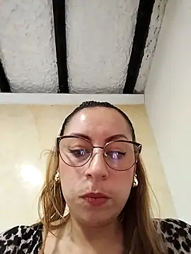 Snapshot of Katalina_S3xy chatting on 02-20-25, 02:13 Katalina S3xy online show from 02-20-25, 02:13