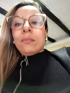 Snapshot of Katalina_S3xy chatting on 02-22-25, 05:46 Katalina S3xy online show from 02-22-25, 05:46
