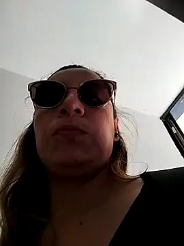 Snapshot of Katalina_S3xy chatting on 02-28-25, 04:31 Katalina S3xy online show from 02-28-25, 04:31
