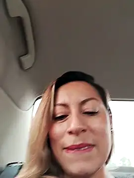 Snapshot of Katalina_S3xy chatting on 03-02-25, 05:47 Katalina S3xy online show from 03-02-25, 05:47
