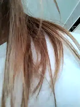 Snapshot of Katalina_S3xy chatting on 03-03-25, 04:03 Katalina S3xy online show from 03-03-25, 04:03