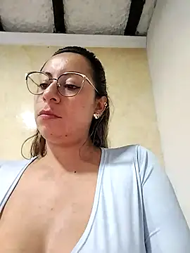 Snapshot of Katalina_S3xy chatting on 03-07-25, 11:16 Katalina S3xy online show from 03-07-25, 11:16