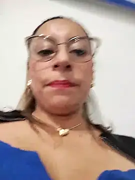 Snapshot of Katalina_S3xy chatting on 03-20-25, 01:35 Katalina S3xy online show from 03-20-25, 01:35