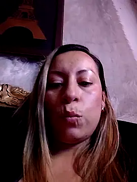 Snapshot of Katalina_S3xy chatting on 09-16-25, 12:44 Katalina S3xy online show from 09-16-25, 12:44