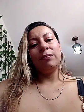 Snapshot of Katalina_S3xy chatting on 09-26-25, 12:31 Katalina S3xy online show from 09-26-25, 12:31