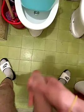 Snapshot of Miky_21 chatting on 09-15-25, 06:02 Miky 21 online show from 09-15-25, 06:02