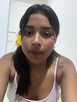 Snapshot of Mariangel_11 chatting on 12-10-24, 12:28 Mariangel 11 online show from 12-10-24, 12:28