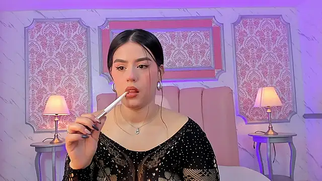 Snapshot of Miamontoya chatting on 03-19-25, 12:56 Miamontoya online show from 03-19-25, 12:56