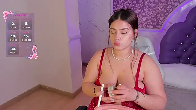 Snapshot of Miamontoya chatting on 11-06-25, 01:34 Miamontoya online show from 11-06-25, 01:34