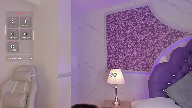 Snapshot of Miamontoya chatting on 11-15-25, 01:58 Miamontoya online show from 11-15-25, 01:58