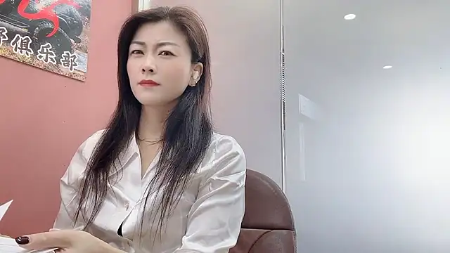 Snapshot of QianF-666 chatting on 10-08-25, 02:42 QianF-666 online show from 10-08-25, 02:42