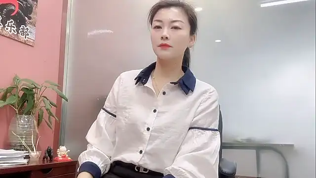 Snapshot of QianF-666 chatting on 01-18-26, 02:48 QianF-666 online show from 01-18-26, 02:48