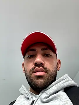 JuanZapata33 online show from 12-02-24, 09:06