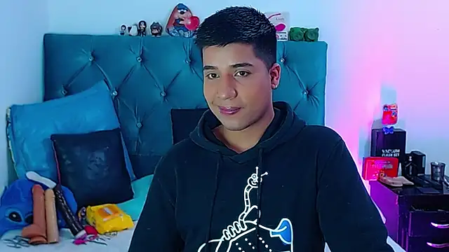 Snapshot of Randy_horny chatting on 02-27-25, 05:26 Randy horny online show from 02-27-25, 05:26
