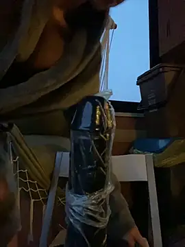 dann1111 online show from 11-15-25, 04:14