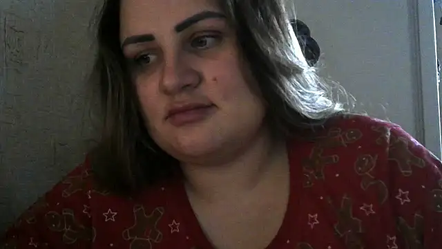 Snapshot of Honeydew-Waves chatting on 12-20-25, 12:23 Honeydew-Waves online show from 12-20-25, 12:23