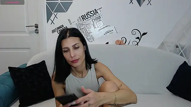 Snapshot of -jennyX0 chatting on 02-12-25, 08:16 -jennyX0 online show from 02-12-25, 08:16