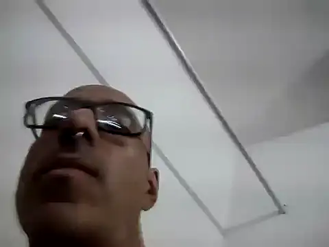 Snapshot of Flippyx4U chatting on 12-16-25, 02:00 Flippyx4U online show from 12-16-25, 02:00