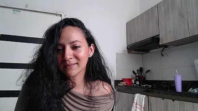 Snapshot of mariamulata chatting on 07-15-26, 04:56 mariamulata online show from 07-15-26, 04:56