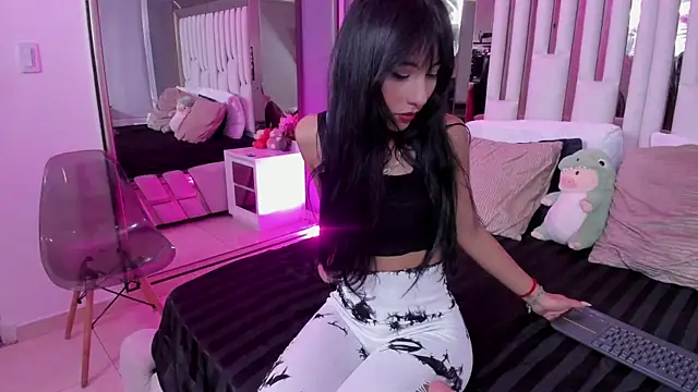 Kitty Eliffe online show from 03-12-25, 07:38