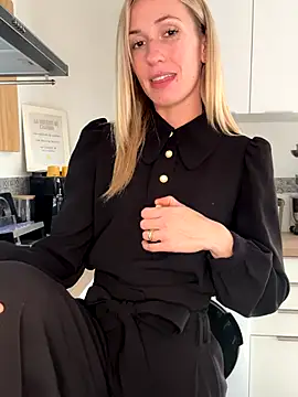 lola tentatiion online show from 10-12-25, 11:42