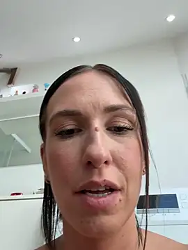 Snapshot of lola_tentatiion chatting on 06-18-26, 09:14 lola tentatiion online show from 06-18-26, 09:14