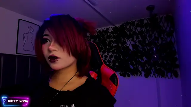 Kitty Gang online show from 01-15-26, 02:27