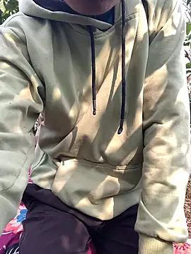 Snapshot of ShroveRising chatting on 03-03-25, 09:33 ShroveRising online show from 03-03-25, 09:33