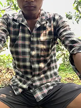 Snapshot of ShroveRising chatting on 03-18-25, 04:26 ShroveRising online show from 03-18-25, 04:26