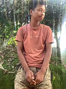 Snapshot of ShroveRising chatting on 10-19-25, 09:54 ShroveRising online show from 10-19-25, 09:54