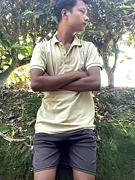 Snapshot of ShroveRising chatting on 10-21-25, 04:24 ShroveRising online show from 10-21-25, 04:24