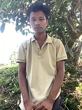 Snapshot of ShroveRising chatting on 10-26-25, 06:19 ShroveRising online show from 10-26-25, 06:19