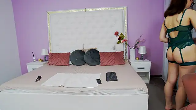 Lenna Paul online show from 03-04-25, 04:27