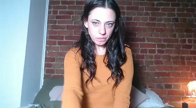 Snapshot of MaeDaybaby chatting on 12-09-24, 01:40 MaeDaybaby online show from 12-09-24, 01:40