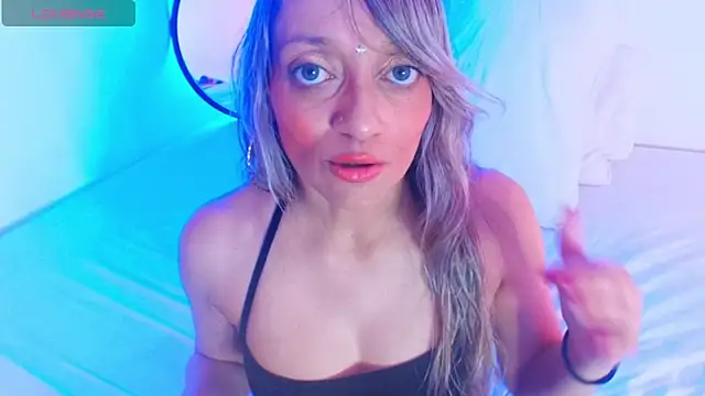 emma collson online show from 12-14-25, 03:34