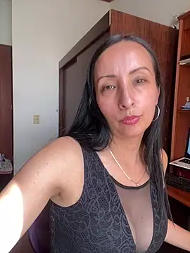 yaralyminjo2 online show from 02-07-25, 08:42