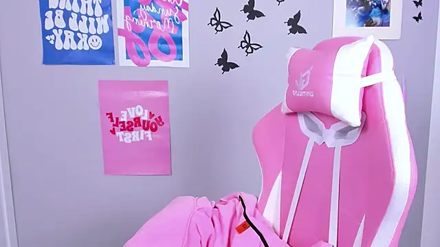 MiaMilas online show from 01-23-25, 06:06