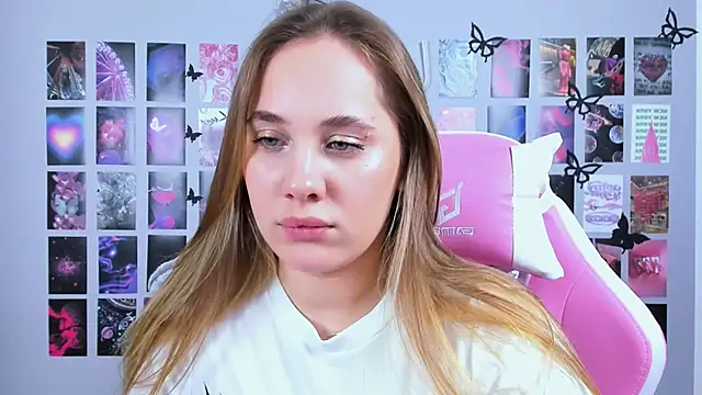 MiaMilas online show from 02-12-25, 07:55