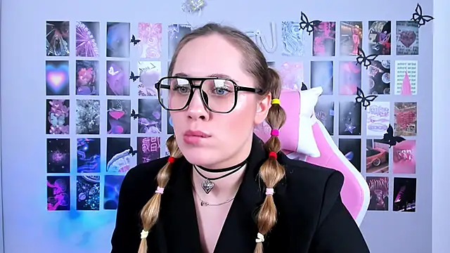 MiaMilas online show from 03-04-25, 07:51