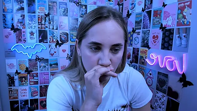 MiaMilas online show from 09-10-25, 07:47