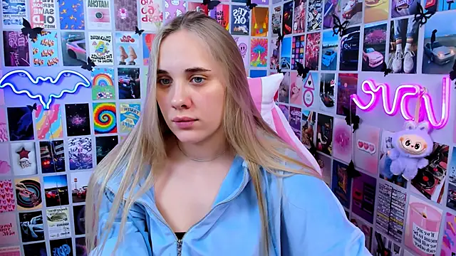 Snapshot of MiaMilas chatting on 01-06-26, 02:32 MiaMilas online show from 01-06-26, 02:32